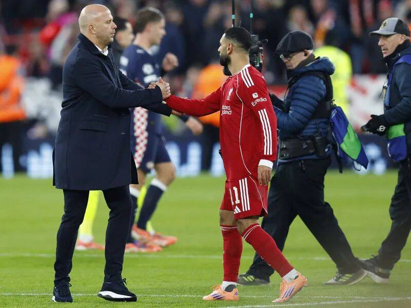 天空体育：阿森纳击败曼联，扩大领先优势，曼城维拉均落败